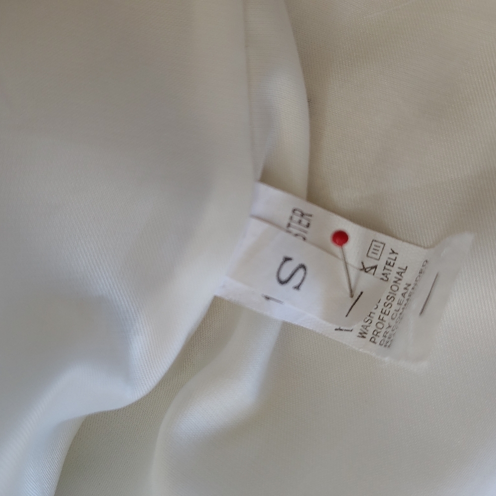 White Faux Fur Cropped Jacket - Women's Cozy Coat Size S - Picture 9 of 10